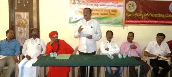 ಅಲೆಮಾರಿಗಳಿಗೂ ಭೂಮಿ ವಸತಿ ಸಿಗಬೇಕು