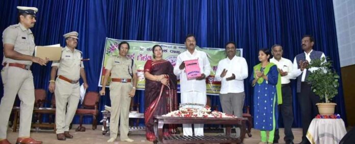 ಆಪ್ತಗೆಳತಿ ದೂರು ಪೆಟ್ಟಿಗೆ ಉದ್ಘಾಟನೆ