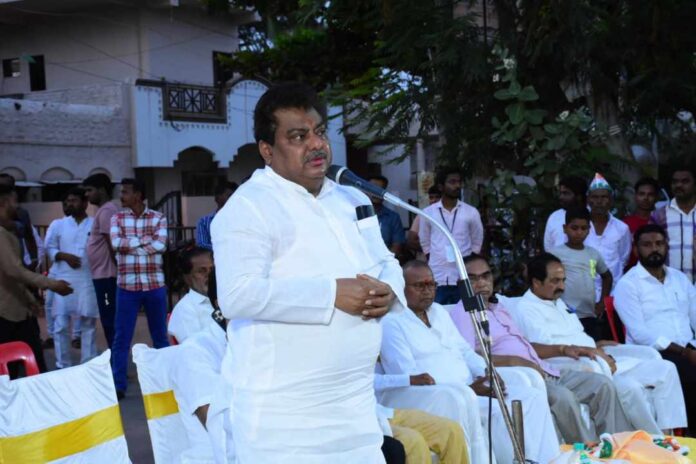 ಎಂ ಬಿ ಪಾಟೀಲ್