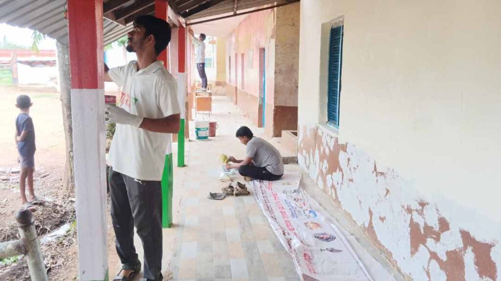 ಎನ್‌ಎಸ್‌ಎಸ್ ಶಿಬಿರಾರ್ಥಿಗಳಿಂದ ಬಣ್ಣ