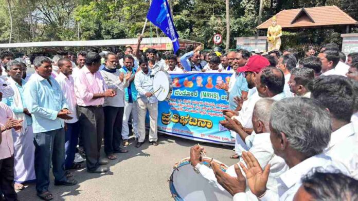 ಒಳಮೀಸಲಾತಿ ಜಾರಿಗೆ ಒತ್ತಾಯ