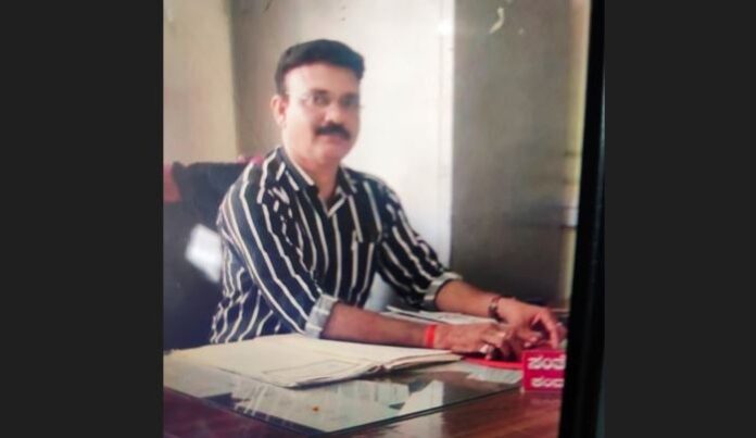 ಕಂದಾಯ ಅಧಿಕಾರಿ ಸಂತೋಷ್‌ ಕುಮಾರ್