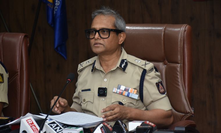 ಕಮಿಷನರ್ ದಯಾನಂದ್ 1