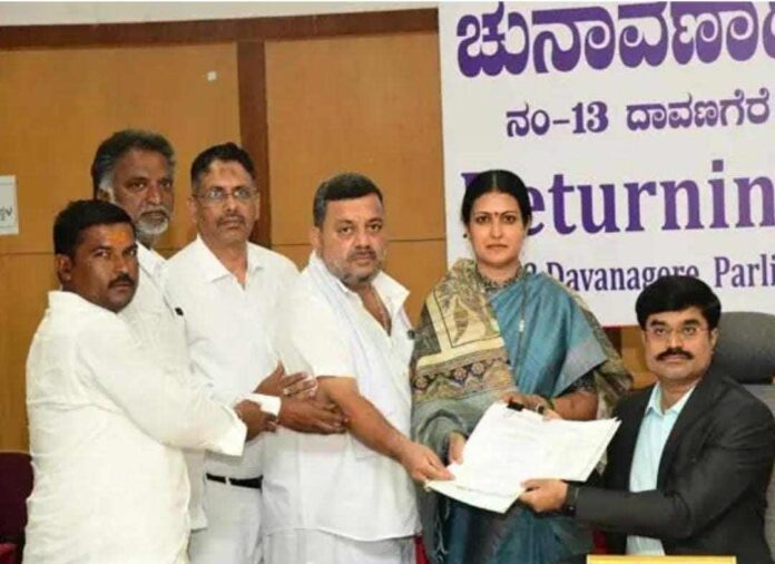 ಕಾಂಗ್ರೆಸ್ ಪಕ್ಷದ ಅಭ್ಯರ್ಥಿ ಡಾ. ಪ್ರಭಾ ಮಲ್ಲಿಕಾರ್ಜುನ್