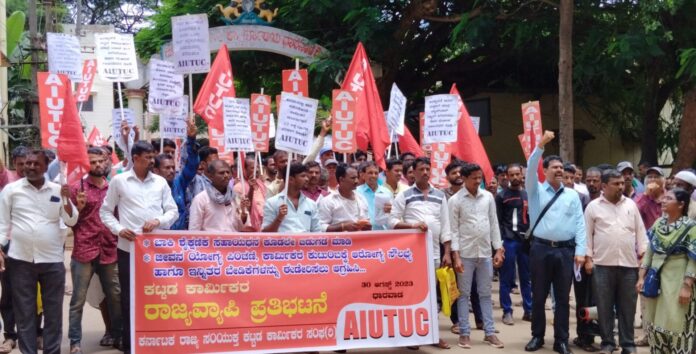 ಕಟ್ಟಡ ಕಾರ್ಮಿಕರ ಪ್ರತಿಭಟನೆ