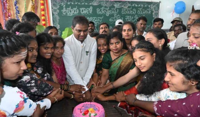 ಕಿತ್ತೂರು ರಾಣಿ ಚೆನ್ನಮ್ಮ ವಸತಿಶಾಲೆಯಲ್ಲಿ ವಿಜ್ಞಾನ ವಿಭಾಗ