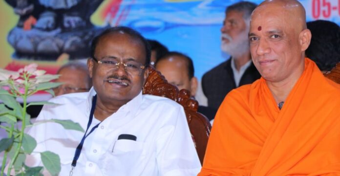 ಕುಮಾರಸ್ವಾಮಿ (2)