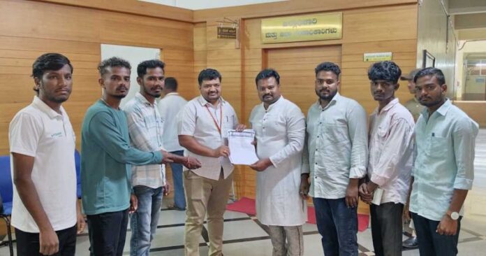 ಕೊಪ್ಪಳ | ಅಮಿತ್ ಶಾ ನಾಡಿನ ಜನತೆಯ ಕ್ಷಮೆಯಾಚಿಸಿ, ರಾಜೀನಾಮೆ ನೀಡುವಂತೆ ಡಿಎಸ್‌ಎಸ್ ಆಗ್ರಹ