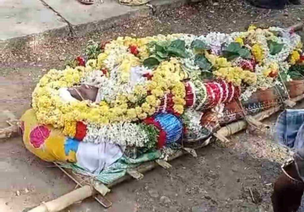 ಕೊರಚ ಕುಟುಂಬದ ಮಹಿಳೆ ಅಂತ್ಯಕ್ರಿಯೆಗೆ ಅಡ್ಡಿ
