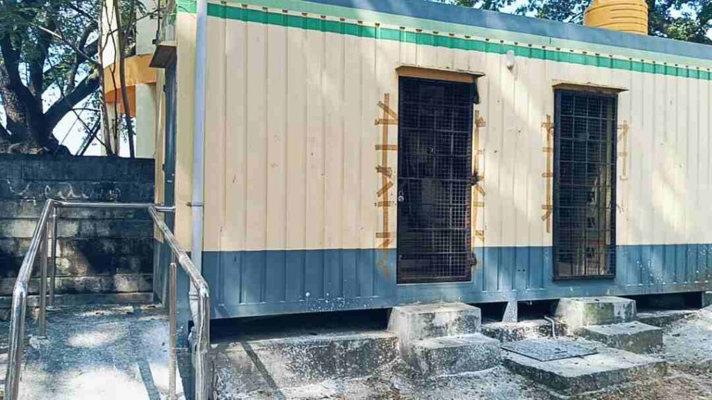 ಕ್ಯಾಬಿನ್‌ ಶೌಚಾಲಯ 1