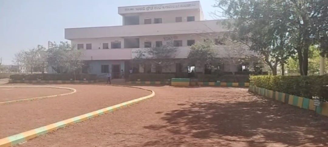 ಖಣದಾಳ ಶಾಲೆ 1
