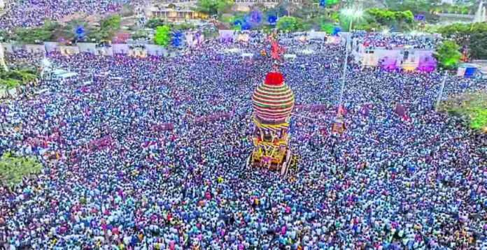 ಗವಿಸಿದ್ದೇಶ್ವರ ಜಾತ್ರೆ ರಥೋತ್ಸವ
