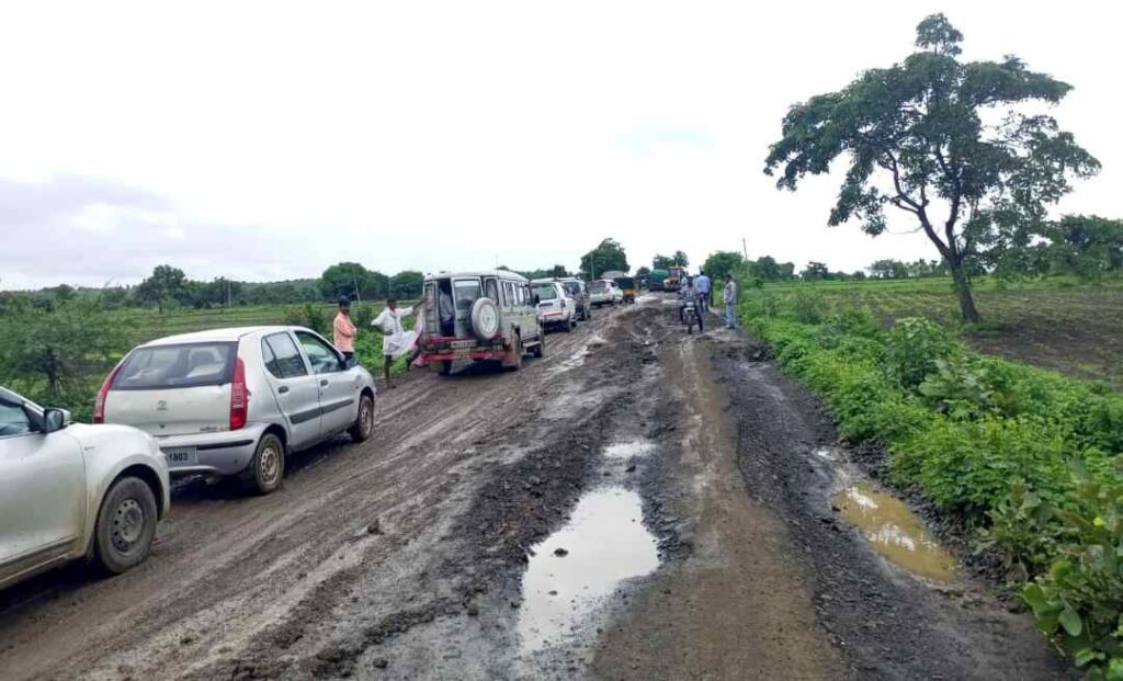 ಗುಂಡಿಬಿದ್ದಿರುವ ಬೀದರ್ ರಸ್ತೆ