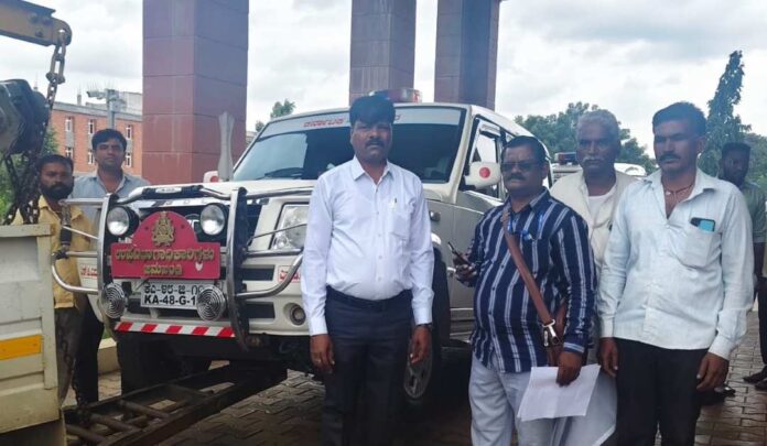 ಜಮಖಂಡಿ ಉಪವಿಭಾಗಾಧಿಕಾರಿ ವಾಹನ ಜಪ್ತಿ