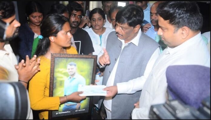 ಡಾ. ಎಚ್‌ ಸಿ ಮಹದೇವಪ್ಪ