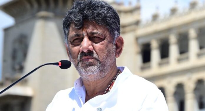 ಡಿ ಕೆ ಶಿವಕುಮಾರ್ (4)