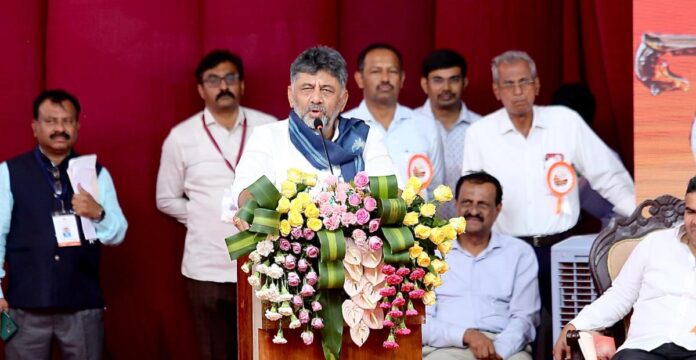 ಡಿ ಕೆ ಶಿವಕುಮಾರ್_ (1)
