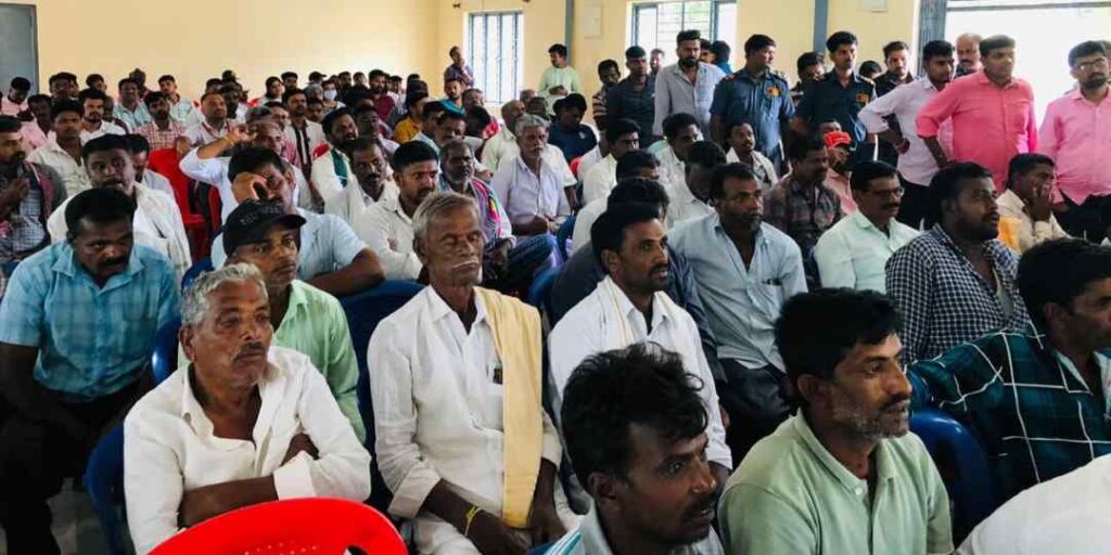 ತಂಬಾಕು ಬೆಳೆಗಾರರೊಂದಿಗೆ ಸಭೆ