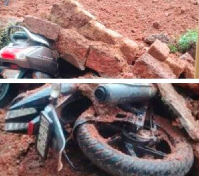 ಕಾಂಪೌಂಡ್‌ ಕುಸಿತಕ್ಕೆ ಬೈಕ್‌ ರಿಕ್ಷಾ ಜಖಂ