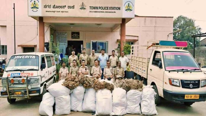 ಆ್ಯಂಬುಲೆನ್ಸ್‌ನಲ್ಲಿ ತಾಮ್ರ ಸಾಗಾಟ