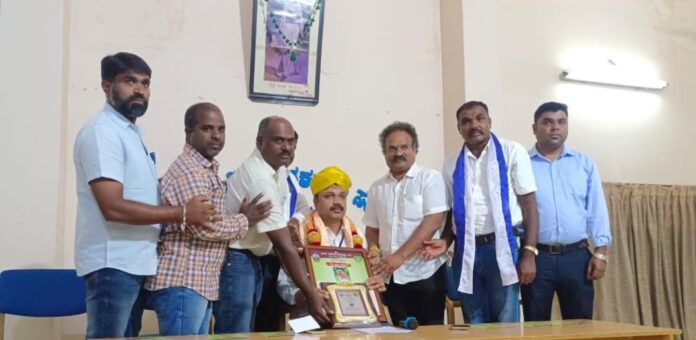 ಪ್ರಶಸ್ತಿ ಪ್ರದಾನ