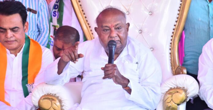 ದೇವೇಗೌಡ (1)