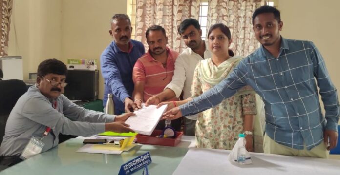 ಚುನಾವಣೆ ಹಿನ್ನೆಲೆಯಲ್ಲಿ ನಾಮಪತ್ರ ಸಲ್ಲಿಸಿದ ಕಾವ್ಯ