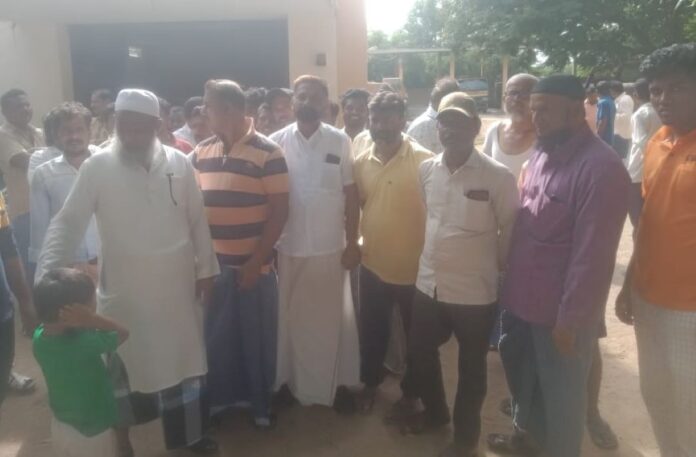 ಸ್ಥಳೀಯರಿಂದ ಪಂಪ್‌ ಹೌಸ್‌ಗೆ ಮುತ್ತಿಗೆ
