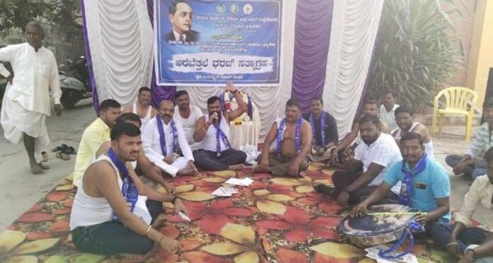 ಪ್ಯಾಕೇಜ್‌ ಟೆಂಡರ್‌ ರದ್ದಿಗೆ ಅರೆಬೆತ್ತಲೆ ಧರಣಿ