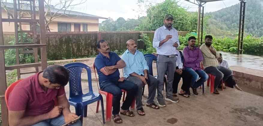ಬಸರಿಕಟ್ಟೆಯಲ್ಲಿ ಸಭೆ