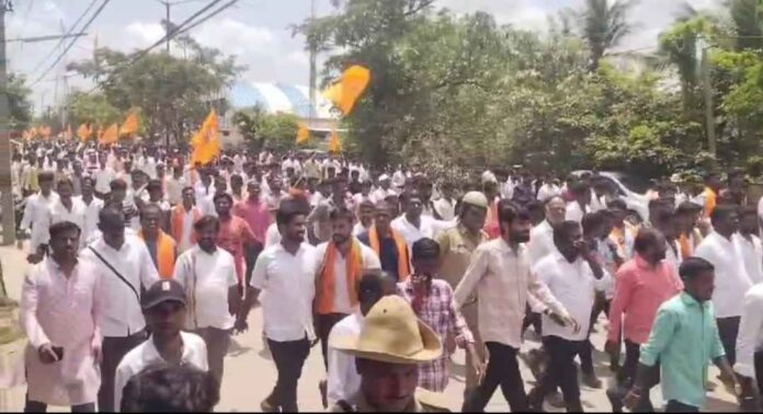 ಬಾಂಗ್ಲಾದೇಶದ ವಿರುದ್ಧ ಪ್ರತಿಭಟನೆ