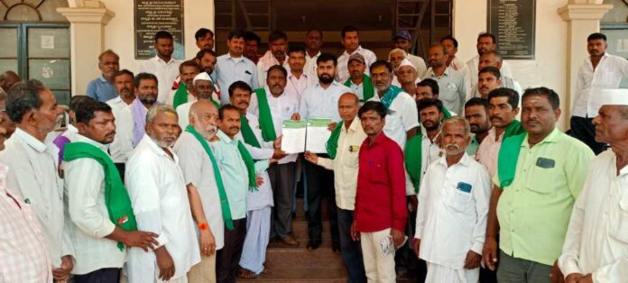 ಬಾಗಲಕೋಟೆ ರೈತರ ಪ್ರತಿಭಟನೆ