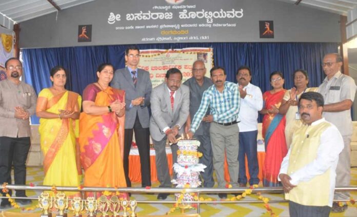 ಬಾಲಕಾರ್ಮಿಕರಿಗೆ ಕಡ್ಡಾಯ ಶಿಕ್ಷಣ ನೀಡಬೇಕು