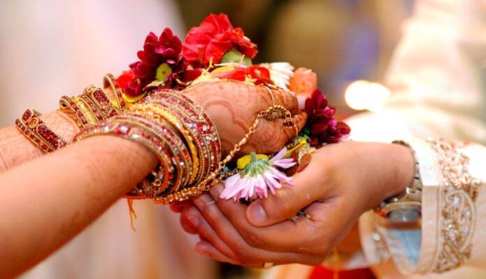 ಅಪ್ರಾಪ್ತೆಯನ್ನು ವಿವಾಹವಾದ ಶಿಕ್ಷಕ