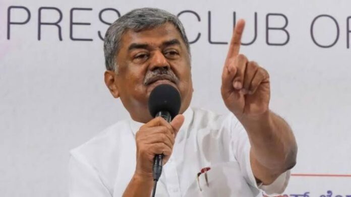 ಮಹಾಲಕ್ಷ್ಮೀ ಕೋ-ಆಪರೇಟಿವ್‌ ಅವ್ಯವಹಾರಕ್ಕೆ ಹರಿಪ್ರಸಾದ್‌ ಕಿಡಿ