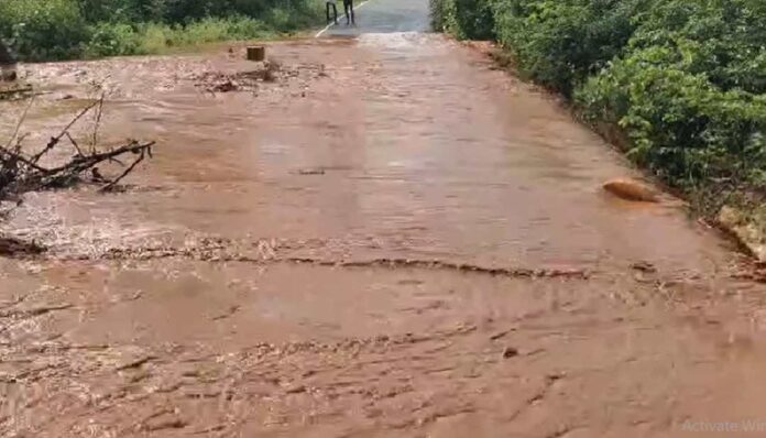 ಬಿಪರ್‌ಜಾಯ್‌ ಚಂಡಮಾರುತದಿಂದ ರಸ್ತೆಗಳು ಜಲಾವೃತ