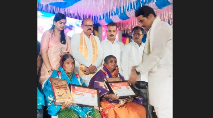 ಬುರ್ರಾಕಥಾ ಕಮಲಮ್ಮಗೆ ಸನ್ಮಾನ