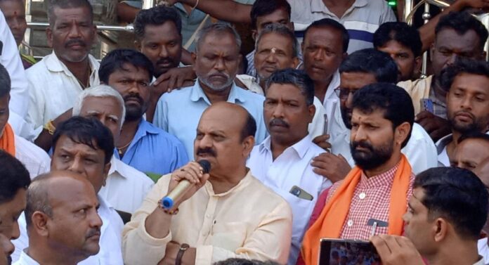 ಬೊಮ್ಮಾಯಿ (1)