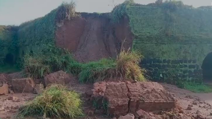ಮಂಜರಾಬಾದ್‌ ಕೋಟೆ ಕುಸಿತ