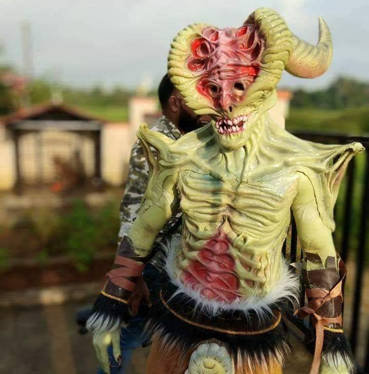 ಮಕ್ಕಳ ನೆರವಿಗೆ ವೇಷ
