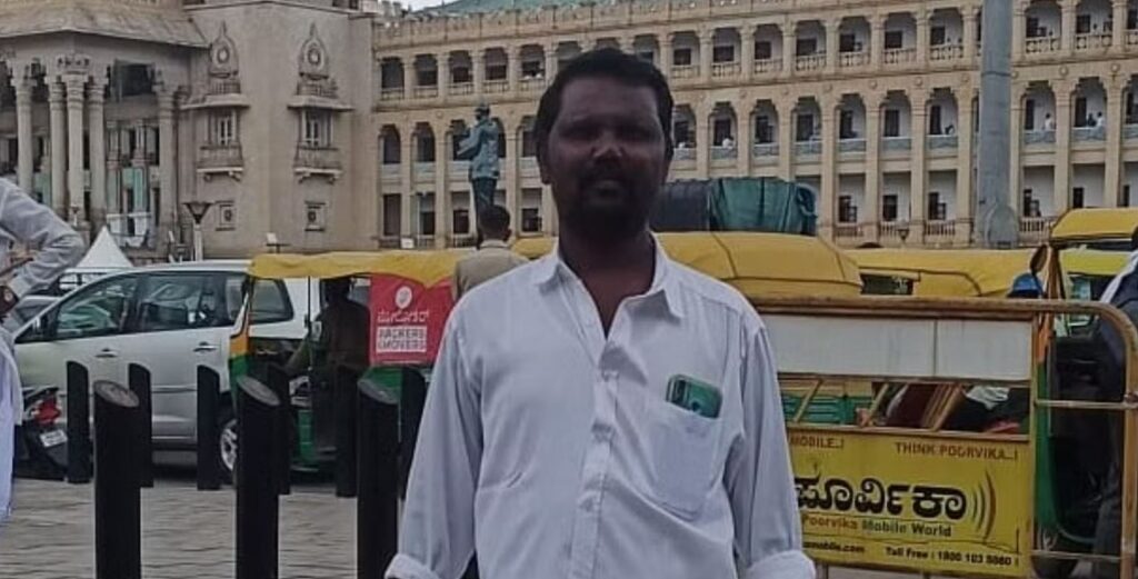 ಮರಕುಂಬಿ 1