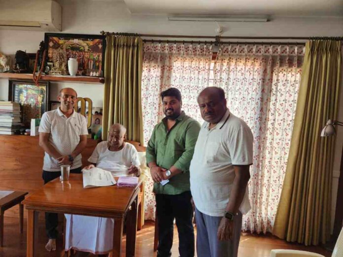 ಮಾಜಿ ಪ್ರಧಾನಿಗೆ ಮನವಿ