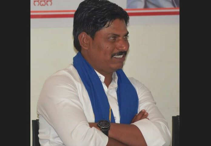 ಹೋರಾಟಗಾರ ಮುತ್ತು ಬಿಳಿಯಲಿ