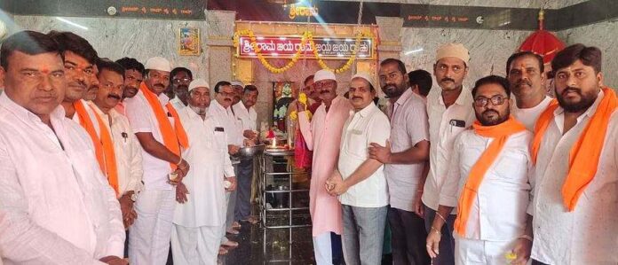 ಮುಸ್ಲಿಂ ಬಾಂಧವರಿಂದ ಪೂಜೆ