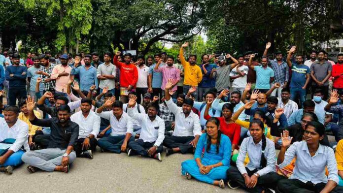 ಮಣಿಪುರದ ಅತ್ಯಾಚಾರ ಖಂಡಿಸಿ ಮೈಸೂರು ವಿವಿ ವಿದ್ಯಾರ್ಥಿಗಳ ಪ್ರತಿಭಟನೆ