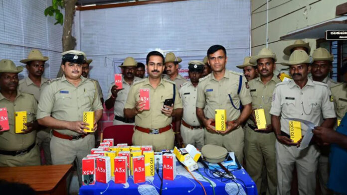 ಚಿಕ್ಕಬಳ್ಳಾಪುರ, ಮೊಬೈಲ್‌ ಕಳವು, ಮೊಬೈಲ್, ಬೆಂಗಳೂರು, ನೋಯ್ಡಾ, Chikkaballapur, mobile theft, mobile, Bangalore, Noida,