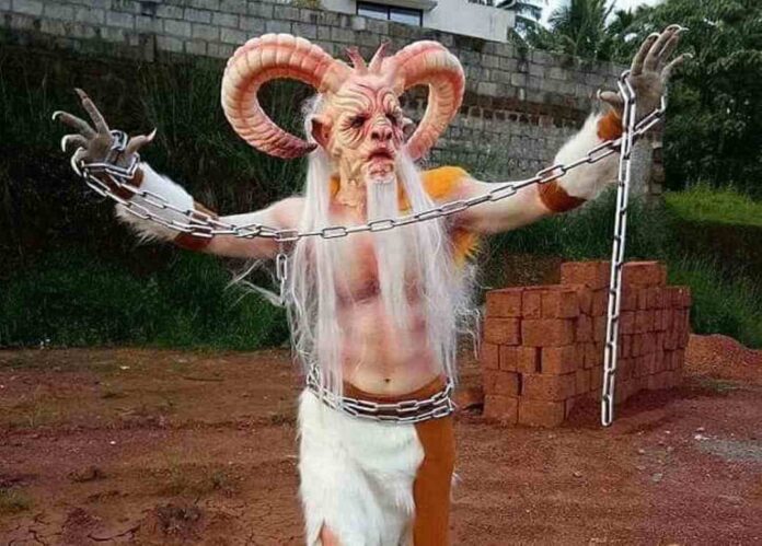 ರವಿ ಕಟಪಾಡಿ ವೇಷಧಾರಿ