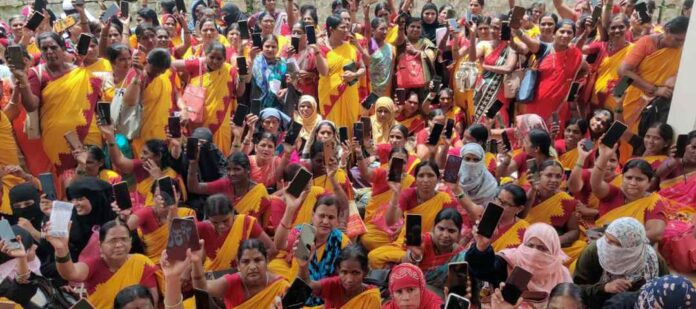 ರಾಯಚೂರಿನಲ್ಲಿ ಅಂಗನವಾಡಿ ಕಾರ್ಯಕರ್ತೆಯರ ಪ್ರತಿಭಟನೆ