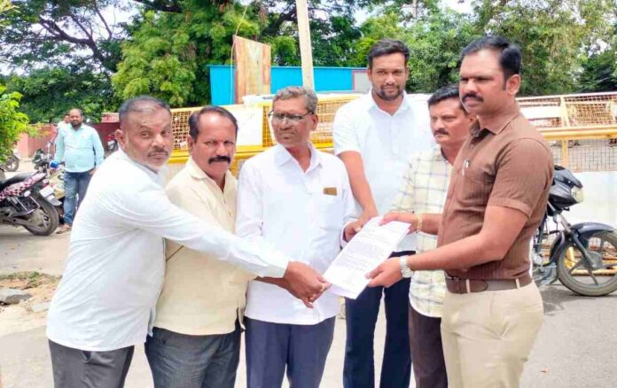 ಪಡಿತರ ಚೀಟಿ ತಿದ್ದುಪಡಿ ಸಮಯ ವಿಸ್ತರಣೆಗೆ ಆಗ್ರಹ