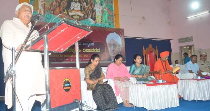 ವಚನ ಸಾಹಿತ್ಯಕ್ಕೆ ಹಳಕಟ್ಟಿ ಅವರ ಕೊಡುಗೆ ಅನನ್ಯ